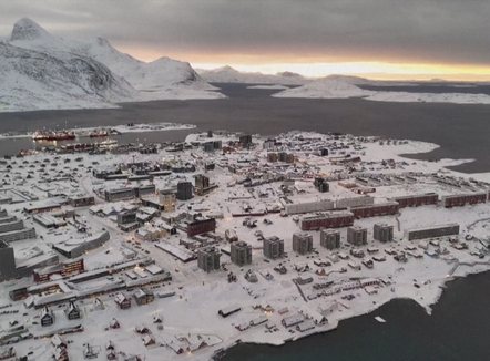 Direktiva e brendshme e NATO, admirali amerikan do të mbrojë Groenlandën kundër Trump