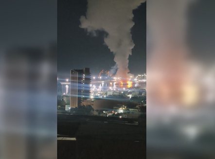 “Liderët po bashkëpunojnë me ne” Trump anulon fazën e dytë të bombardimeve në Venezuelë