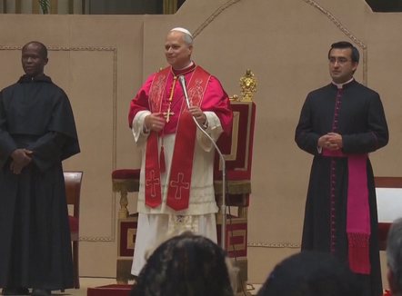 “Jo diplomaci përmes forcës!” Papa: Lufta po kthehet në modë, të respektohet vullneti i venezuelianëve