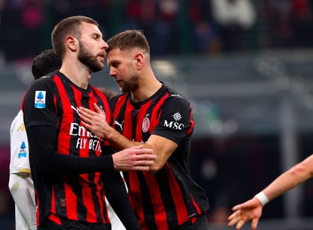 Milan barazon me Genoa, “frenohet” në garën për titull