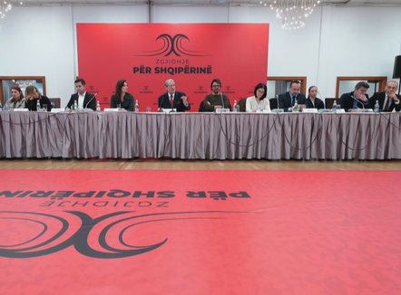 “Duhet zgjidhje për Shqipërinë”, Berisha mbledh aleatët dhe shoqërinë civile, s’ka datë për protestë