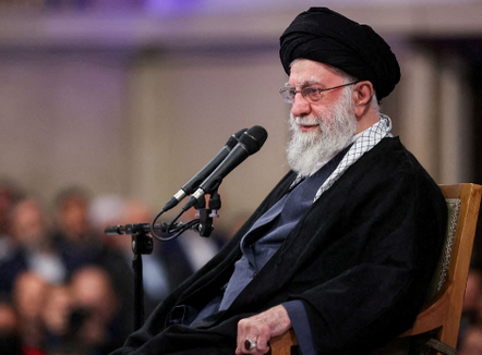 Udhëheqësi i Iranit akuzon protestuesit: Po shkatërroni rrugët e vendit tuaj për të kënaqur Trumpin!