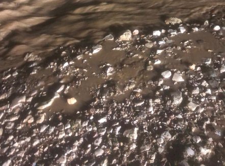 Përroi del nga shtrati në Kordhocë të Gjirokastrës, izolohen 25 familje