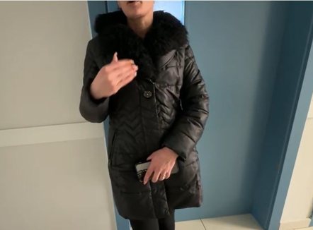 Kushte të rënda jetese dhe kequshqyerje, nëna e 3 fëmijëve në Durrës mohon akuzat