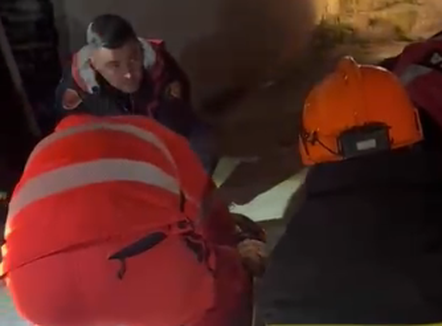 Perfshihet nga flakët një apartament në Gjirokastër, brenda ndodhej një e moshuar! Si u arrit të shpëtohej nga Zjarrfikësja