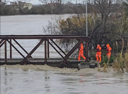 Përpos përmbytjeve dhe dëmeve të tjera, shirat shtojnë eksportet e energjisë, mbi 13 mln euro në tre javë