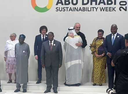 Rama në Abu Dhabi në Samitin e Zhvillimit të Qëndrueshëm: Presidenti Zayed Al Nahyan, mik i madh i Shqipërisë