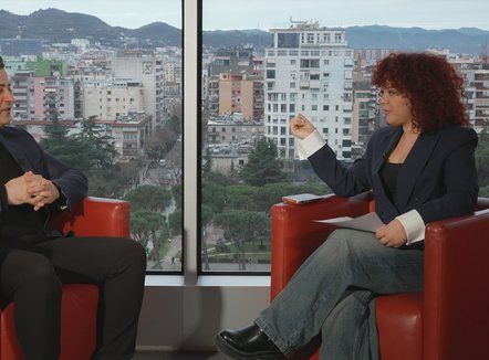 “Prindërit me rrogën më të lartë të kërkojnë kompensim”, eksperti i ekonomisë sqaron procedurën