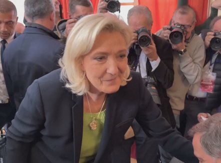 E dënuar për përvetësim fondesh, jeta politike e Marine Le Pen varet nga vendimi i gjykatës