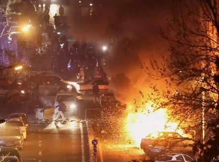 Mbi 12 mijë viktima në Iran, Trump: Vazhdoni protestat, ndihma po vjen! Rusia paralajmëron pasoja katastrofike