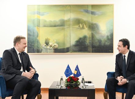 Kurti të dërguarit të BE-së: Serbia të dorëzojë kryeterroristin Radojçiç