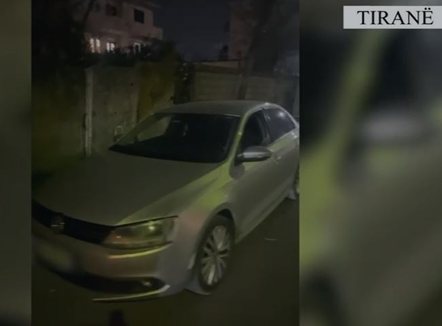 Mashtroi rojën e vendparkimit se ishte pronari i automjetit, arrestohet 18-vjeçari në Tiranë