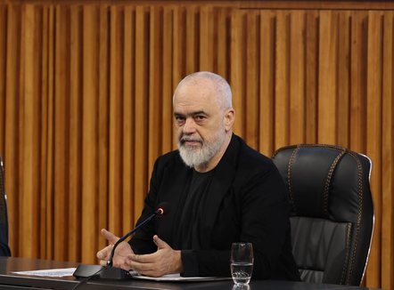 “Kampus universitar për të luftuar qiratë e larta”, Rama me rektorët e universiteteve: Koha për të rishikuar ligjin për arsimin e lartë