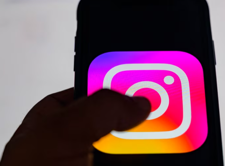 Profilet e rreme në Instagram heshtin zërat kritikë në Serbi