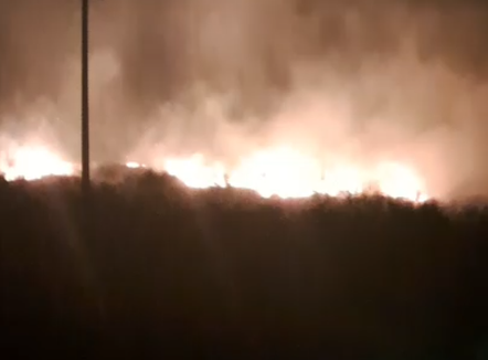 Zjarr i përmasave të mëdha në Orikum