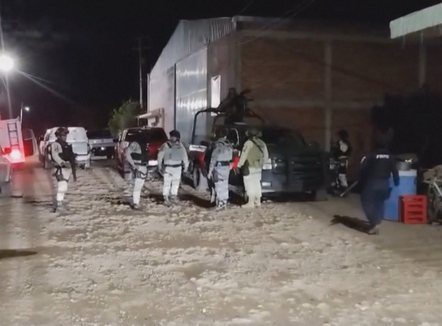 Sulm me armë zjarri në fushë futbolli, 11 të vrarë në Meksikë