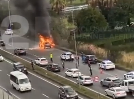 VIDEO/ Shkrumbohet makina në Tiranë
