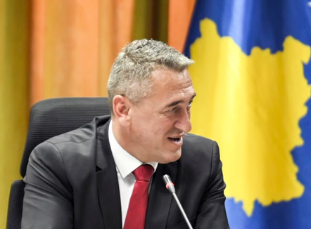 Zbatimi i ligjeve për të huajt dhe automjetet në Kosovë, akuza të ndërsjella mes Rashiç dhe Listës Serbe