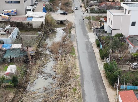 Kanalet kulluese jashtë kushteve, banorët e Shkozetit peticion bashkisë për përmbytjet