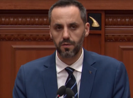 Ministri Lamallari: Po sfidohet shteti, po parkohet dysh, vepër penale