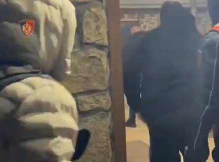 Shiste kokainë, kapet në flagrancë 41-vjeçari