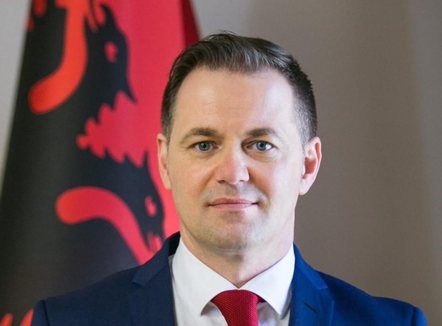 Gent Gazheli largohet nga Doganat, ja kush e zëvendëson 