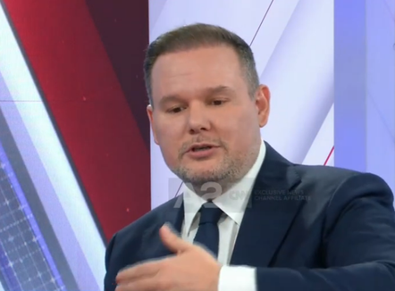 Kadastra e Vlorës zhvendoset në Tiranë, ministri Demo: Shërbimet ofrohen online nga E-Albania, janë ndërmarrë nisma që bazohen në teknologji