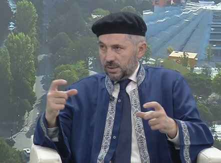 “Djegia e Kuranit në Gjakovë, akt nga serbët”, revolta e ish-myftiut të Tiranës
