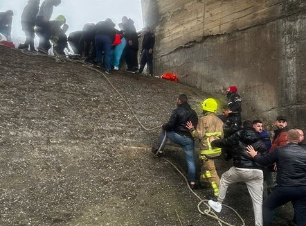 Makina përfundoi në Liqenin e Vaut të Dejës, arrestohet shoferi