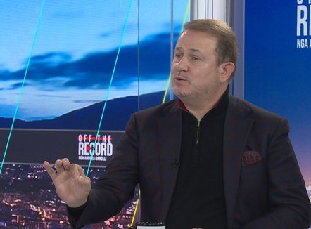 “Njerëzit janë më avangardë se PD, të gatshëm të qëndrojnë me ditë në shesh”, Gjin Gjoni shpjegon si duhet të jenë protestat e opozitës