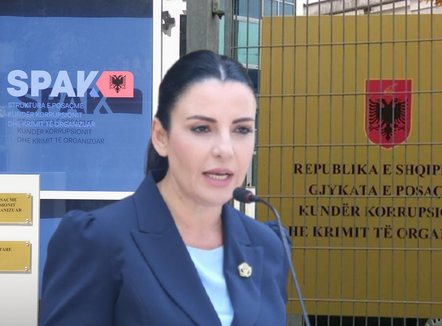 Balluku kundërshton masën e ‘ndalimit të daljes jashtë shtetit’ në Gjykatën e Lartë