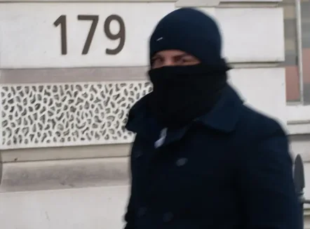 Shqiptari punonte si oficer i emigracionit, por ishte vetë emigrant i paligjshëm