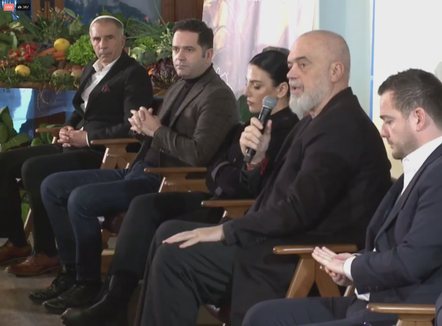 Irritimi i fermerëve, Rama flet dhe ikën pa dëgjuar shqetësimet e tyre. Sinjali fiket  