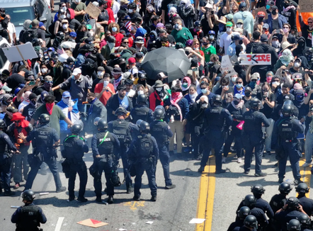 ICE përdor teknologji të avancuar për të identifikuar dhe monitoruar protestuesit në Minneapolis