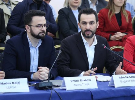 Endri Shabani dërgon vëzhgues në protestën e Adriatik Lapajt
