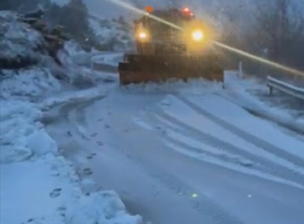 Bora përfshin Juglindjen, pa energji elektrike disa zona 