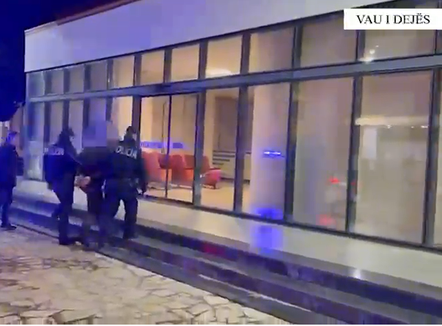 Përshtatën banesat për kultivim kanabisi, në pranga 46-vjeçari në Vaun e Dejës