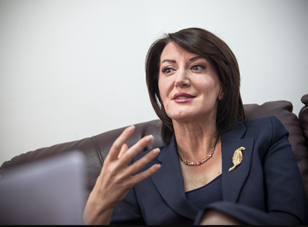 Reagon Atifete Jahjaga: Nuk kam asnjë lidhje me dosjen “Epstein”, raportimet janë mashtrime