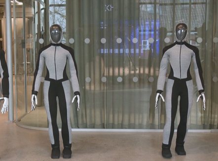 Robotë të armatosur në Serbi, Vuçiç: Do mbrojnë vendin, do na ndihmojë Kina