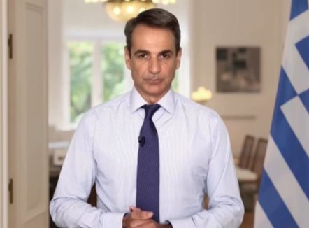 Më imunitet dhe “vende pune përjetë”, Mitsotakis kërkon të rifitojë besimin pas skandalit të korrupsionit