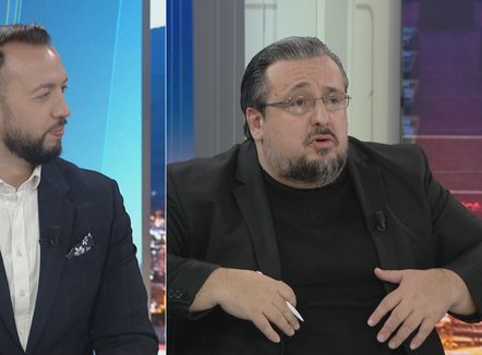 Gazetari Hitaj: Këshilltarët e grupit parlamentar të PD e marrin rrogën kot