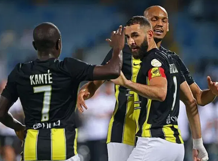 Kampioni i botës lë milionat e sheikëve, zhvendoset në Stamboll 