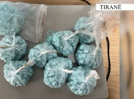 Shkatërrohet laboratori i drogës në Tiranë, arrestohen 2 persona