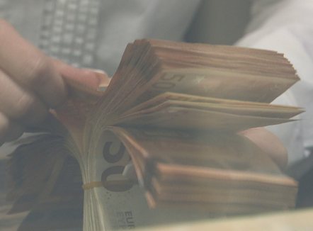 Shkak, metodologjia e kursit të këmbimit, euro e mbyll javën 