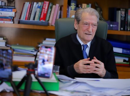 “Dash Sula mollë e kalbur dhe patericë e Ramës!” Berisha: Ne do ndahemi nga këta njerëz