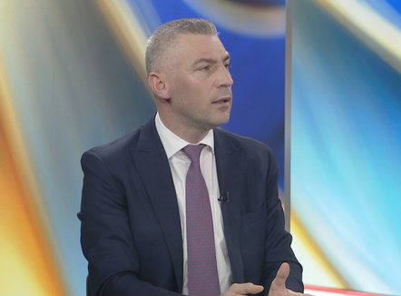 “Duan më pak bashki”, deputeti i PD: Qeveria synon ndërhyrjen në pushtetin vendor