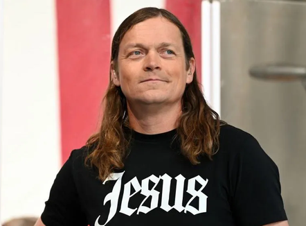 Ndërron jetë në moshën 47-vjeçare vokalisti i grupit “3 Doors Down”