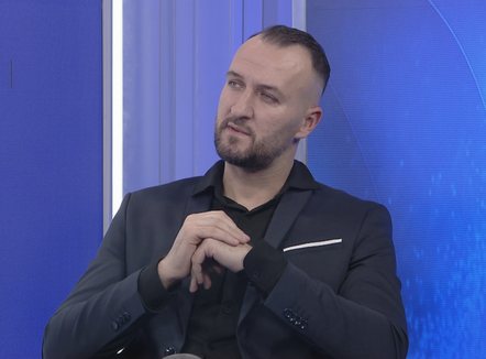 Bicaj: Ka një dilemë mes Hoxhës dhe Uzunit, Muçi ka vetëm 15% shans të luajë