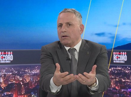 Gazetari tregon historinë rrëqethëse nga Lufta e Kosovës: Foshnjën e hodhën serbët në tenxheren e supës