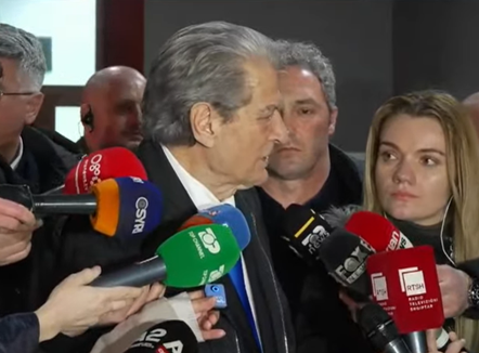 LIVE/ “Qytetari u godit me plumb gome në kokë”, Berisha: Bilanci do të jetë 20 shkurti